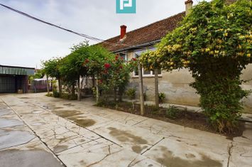 Casă cu 5 camere – Sântana centru, jud. Arad anunturi imobiliare Arad
