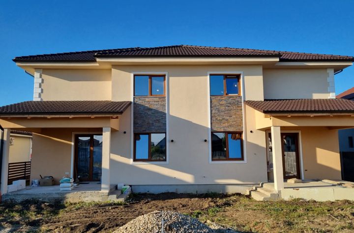 Vilă - 5 camere de vanzare DUMBRAVITA - Timis anunturi imobiliare Timis