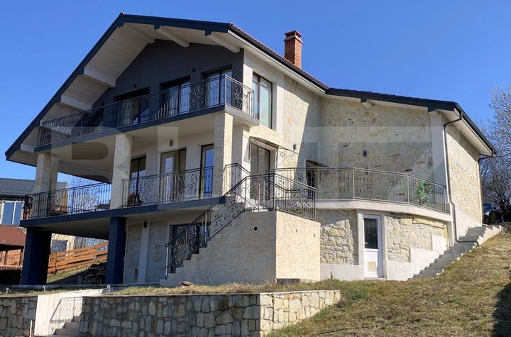 Vilă - 6 camere de vanzare FELEACU - Cluj anunturi imobiliare Cluj