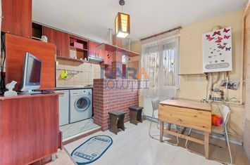 Apartament 3 camere, 82 mp + 16 m balcon, Str. veronica Micle anunturi imobiliare Neamt