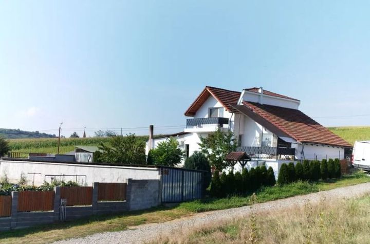 Casă - 4 camere de vanzare SURA MARE - Sibiu anunturi imobiliare Sibiu