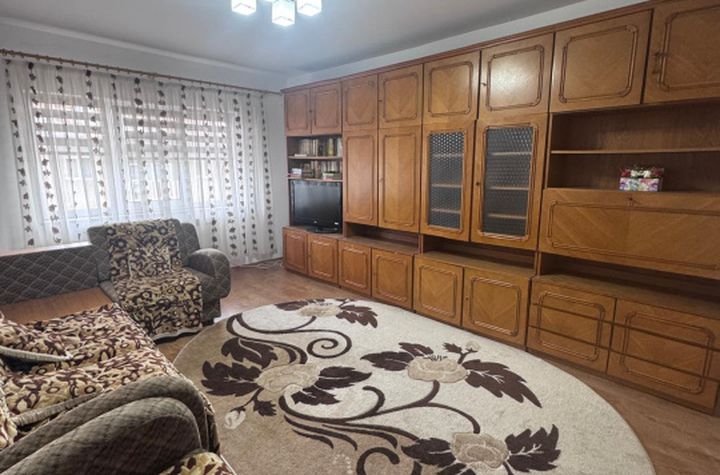 Apartament 3 camere de vanzare RADAUTI - Suceava anunturi imobiliare Suceava