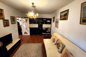 Apartament 2 camere de vanzare CENTRAL - Prahova anunturi imobiliare Prahova