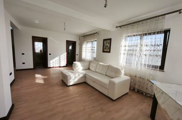 Vilă - 5 camere de vanzare MITOCU DRAGOMIRNEI - Suceava anunturi imobiliare Suceava