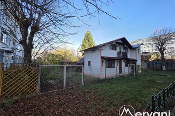 Casă - 3 camere de vanzare CENTRU - Prahova anunturi imobiliare Prahova