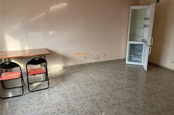 Apartament 3 camere de vanzare SUD - Vrancea anunturi imobiliare Vrancea