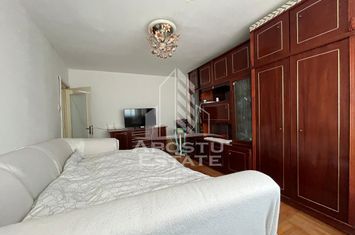 Apartament cu 2 camere, decomandat, zona Lipovei anunturi imobiliare Timis