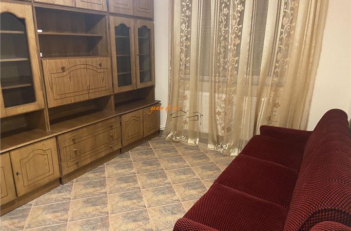 Apartament 3 camere de vanzare SUD - Vrancea anunturi imobiliare Vrancea