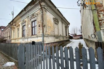 Casă - 4 camere de vanzare RADAUTI - Suceava anunturi imobiliare Suceava