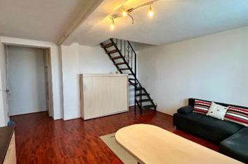 Apartament 2 camere de vanzare TRACTORU - Brasov anunturi imobiliare Brasov