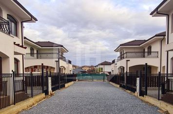 Vilă - 4 camere de vanzare DEZMIR - Cluj anunturi imobiliare Cluj
