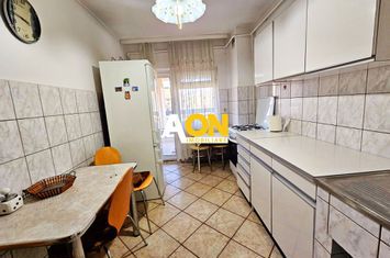 Apartament 3 camere, 75 mp utili, etaj 1, ultracentral anunturi imobiliare Alba