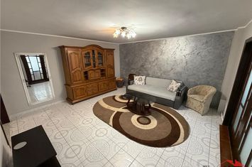 Apartament 3 camere de vanzare CENTRAL - Vrancea anunturi imobiliare Vrancea