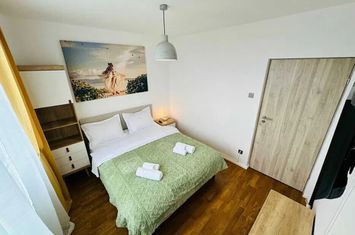 Dorobanti, Beller, vedere catre parc, vanzare apartament 3 camere, modern mobilat, anunturi imobiliare Bucuresti