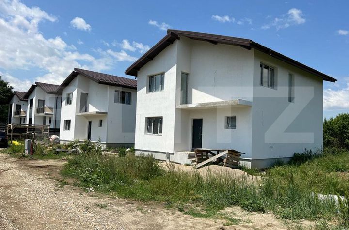 Vilă - 5 camere de vanzare OSTRATU - Bucuresti anunturi imobiliare Bucuresti