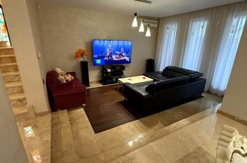 Vilă - 5 camere de vanzare BATESTI - Prahova anunturi imobiliare Prahova