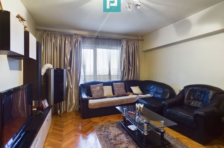 Apartament panoramic cu 4 camere zona 300 anunturi imobiliare Arad