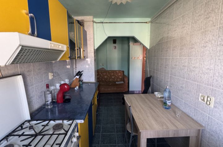 Apartament 2 camere de vanzare SIMERIA - Hunedoara anunturi imobiliare Hunedoara