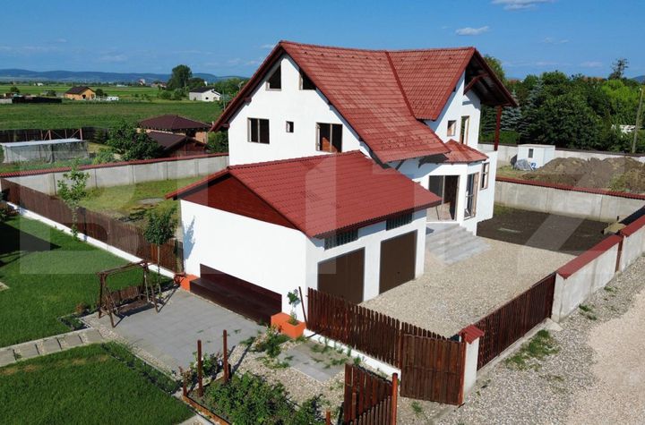 Vilă - 6 camere de vanzare HALCHIU - Brasov anunturi imobiliare Brasov