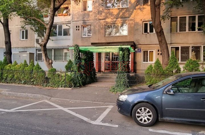 Vanzare! Apartament 3 camere mobilat si boxa Str Stupilor  - Brancoveanu anunturi imobiliare Bucuresti