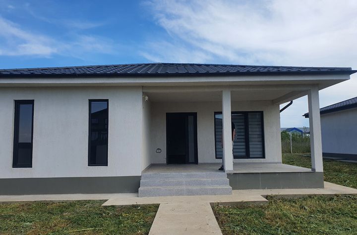 Casă - 3 camere de vanzare LIMANU - Constanta anunturi imobiliare Constanta