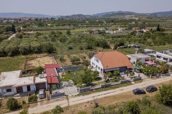 Casă 372 mp pe 3 niveluri în Paralia Ofriniou anunturi imobiliare Grecia