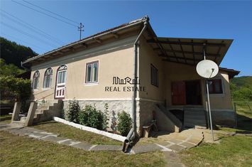Casă - 4 camere de vanzare BAIA DE CRIS - Hunedoara anunturi imobiliare Hunedoara