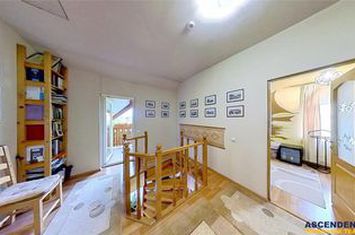 Casă - 4 camere de vanzare SANGEORGIU DE MURES - Mures anunturi imobiliare Mures