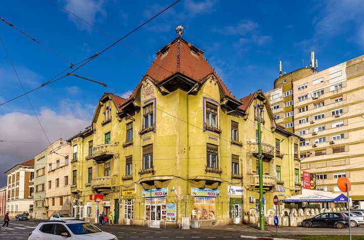 Apartament 4 camere, etaj 1, în Palatul Steiner, Arad anunturi imobiliare Arad