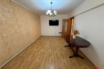 Apartament 3 camere de vanzare BRAILEI - Vrancea anunturi imobiliare Vrancea