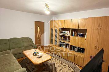 Apartament cu 3 camere, decomandat, etaj intermediar,centrala, Sagului anunturi imobiliare Timis