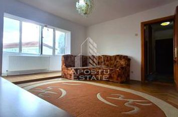 Apartament 3 camere  decomandat, Miorița anunturi imobiliare Arad