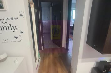 Apartament cu 3 camere de vanzare in Campina - Zona Cuza anunturi imobiliare Prahova