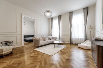 PROPRIETATE VÂNDUTĂ Apartament premium cu 3 camere Ultracentral anunturi imobiliare Arad
