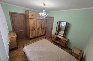 Apartament 3 camere,et.1,bloc izolat,70mp,lift nou,pivnită anunturi imobiliare Mures