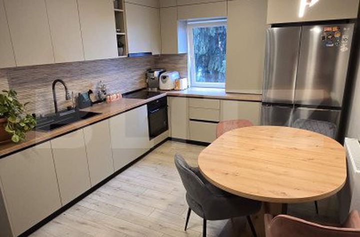 Apartament 3 camere de vanzare CLUJ-NAPOCA - Cluj anunturi imobiliare Cluj