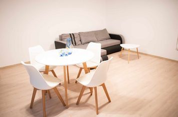 Garsonieră de inchiriat TRACTORU - Brasov anunturi imobiliare Brasov