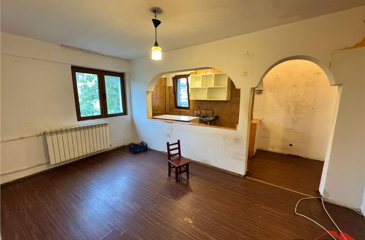 Apartament 2 camere de vanzare SUD - Vrancea anunturi imobiliare Vrancea
