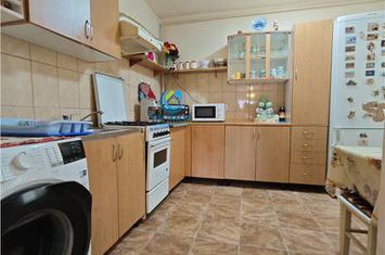 Apartament 4 camere de vanzare AUREL VLAICU - Brasov anunturi imobiliare Brasov