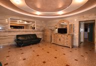 1.300 €, Birou