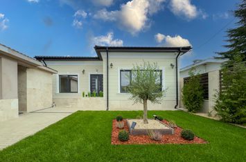 Casă - 4 camere de vanzare CONSTANTA - Constanta anunturi imobiliare Constanta