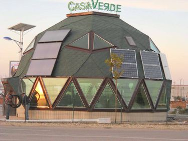 Casa independentă energetic, la preţuri de la 65.000 de euro