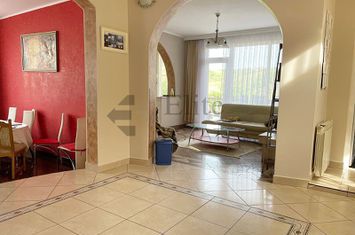 Casa de inchiriat langa Spitalul Judetian anunturi imobiliare Bihor