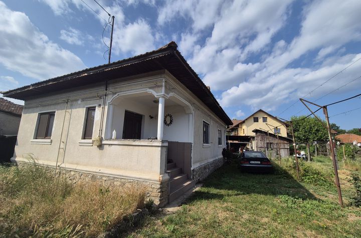 Casă - 6 camere de vanzare TARGU-JIU - Gorj anunturi imobiliare Gorj