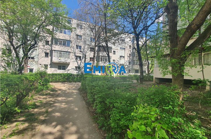 Apartament 3 camere de vanzare REPUBLICII - Bacau anunturi imobiliare Bacau