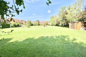 Villa 6 rooms, complex with a swimming pool, tennis court, Iancu Nicolae anunturi imobiliare Bucuresti