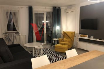 Apartament 3 camere de inchiriat P-TA MIHAI VITEAZUL - Cluj anunturi imobiliare Cluj