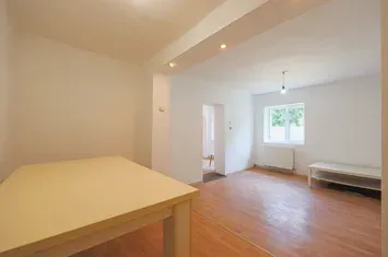 Casă la preț de apartament! Posibilități multiple - 0% comision anunturi imobiliare Arad