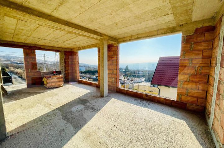 Casă - 4 camere de vanzare CLUJ-NAPOCA - Cluj anunturi imobiliare Cluj