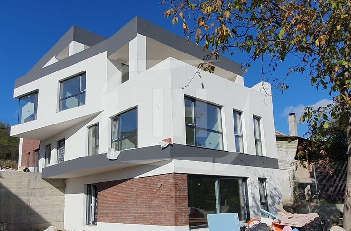 Vilă - 5 camere de vanzare CLUJ-NAPOCA - Cluj anunturi imobiliare Cluj